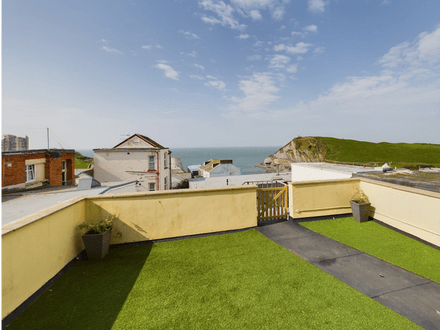 The Baycomber, 7 High Street Ilfracombe, EX34 9DF
